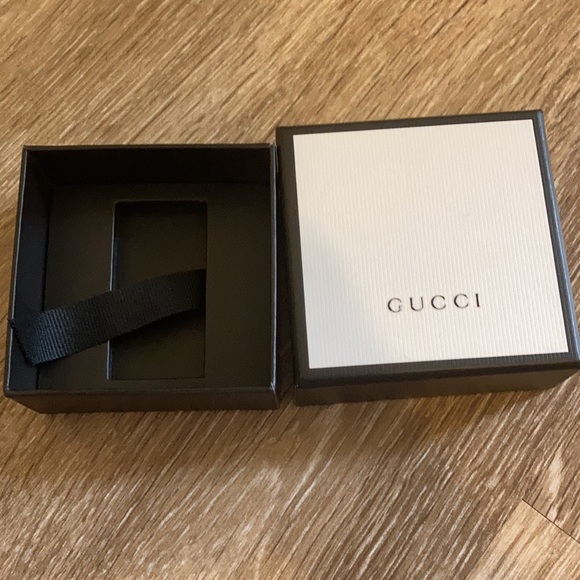 Authentic Gucci G Square Ring - Picture 7 of 7